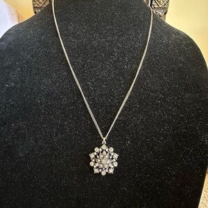 Vintage floral flower rhinestone necklace.